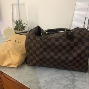Louis Vuitton Speedy Damier.